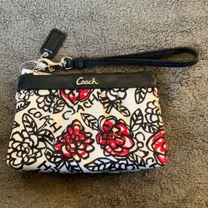 Coach Poppy Wristlet